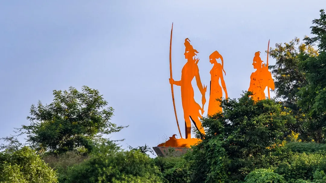 Photo Arrow sculpture